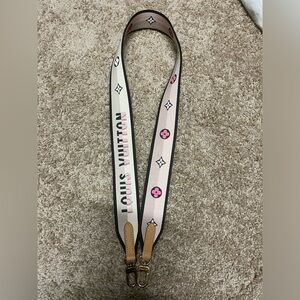 Louis Vuitton Crossbody strap